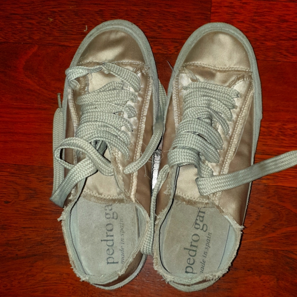 Pedro Gracias sneakers